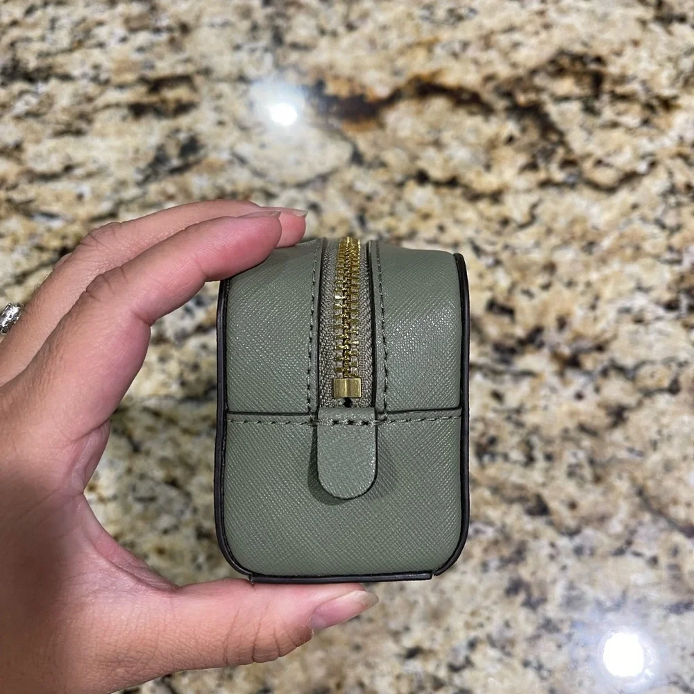 Michael Kors Case - Picture 6 of 9